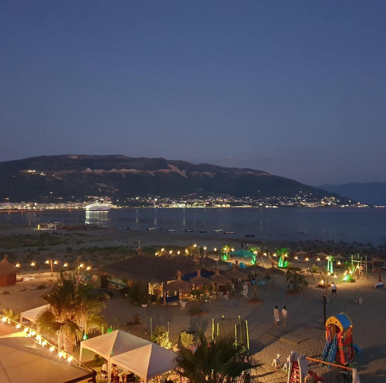 Soleil Apartment With Sunbed & Umbrella Vlorë Esterno foto