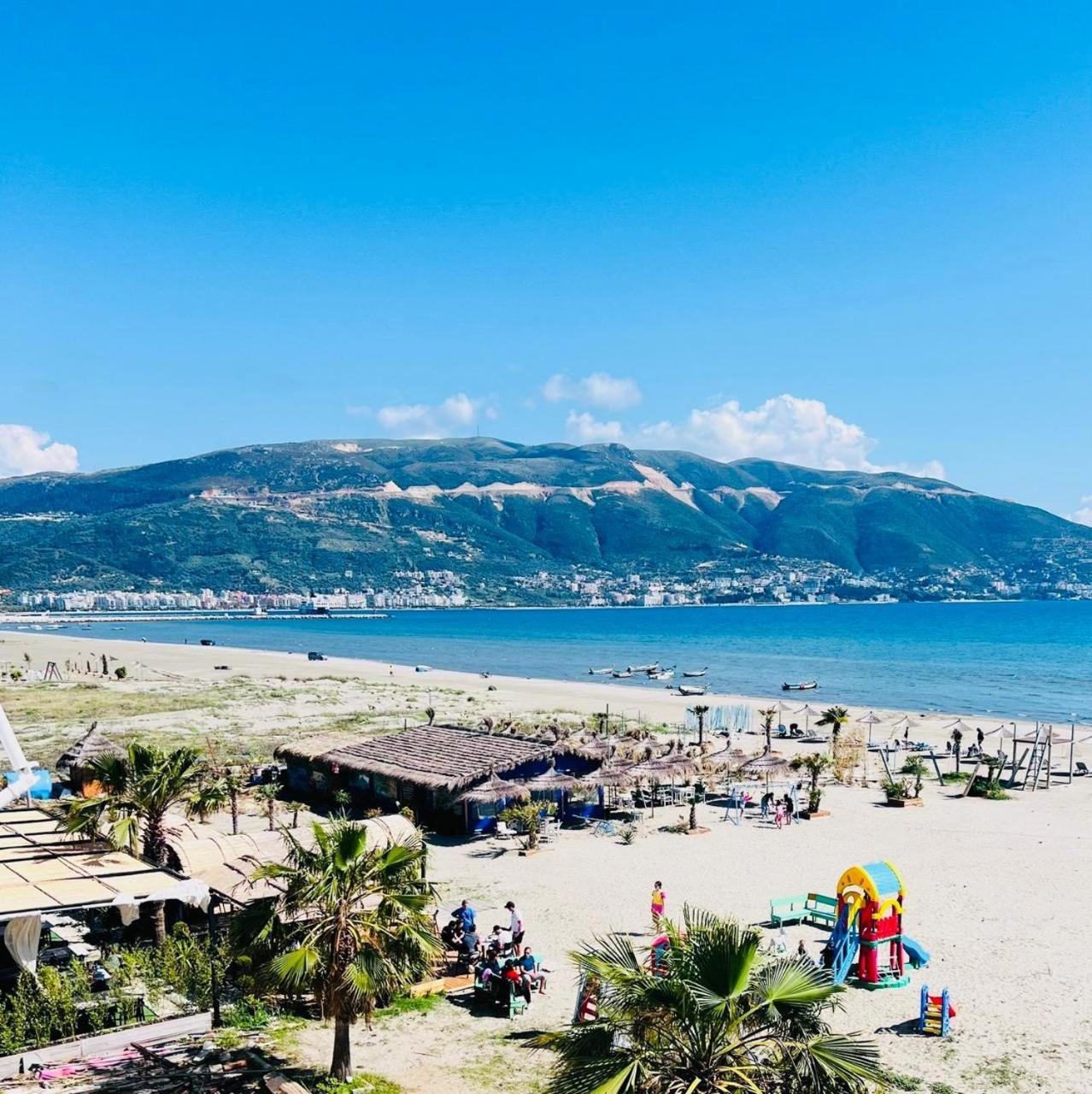 Soleil Apartment With Sunbed & Umbrella Vlorë Esterno foto