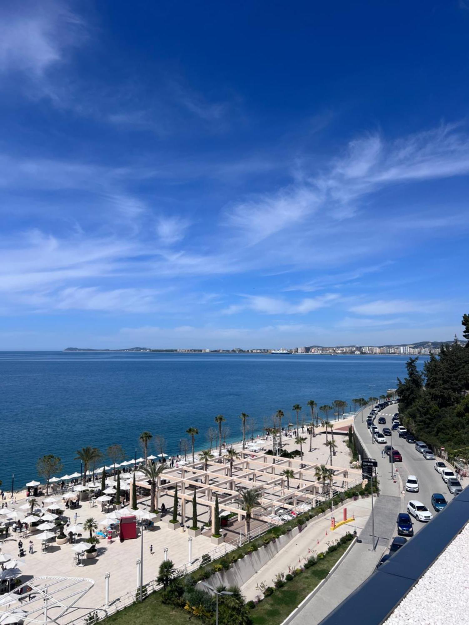 Soleil Apartment With Sunbed & Umbrella Vlorë Esterno foto